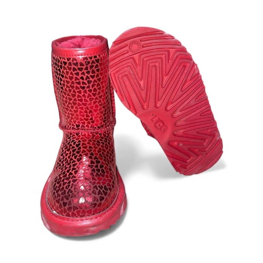 UGG Kids' Classic II Gel Hearts - Picture 5 of 5